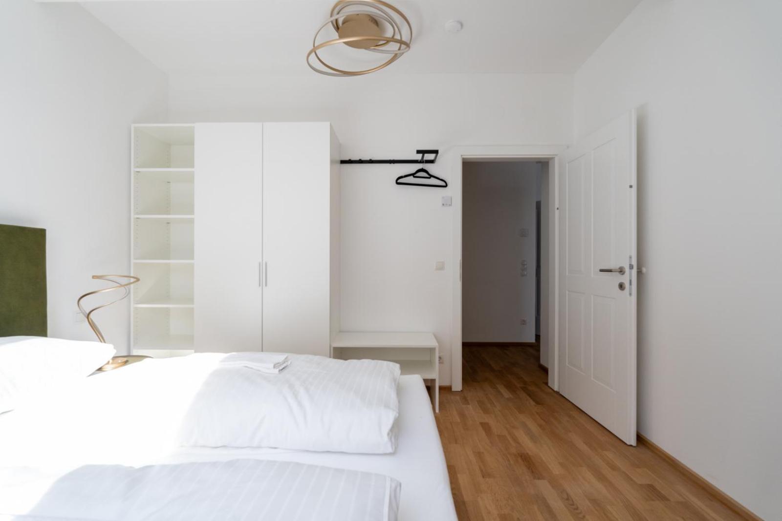 Luxurious 70 M2 With Balcony & Air Conditioning Wien